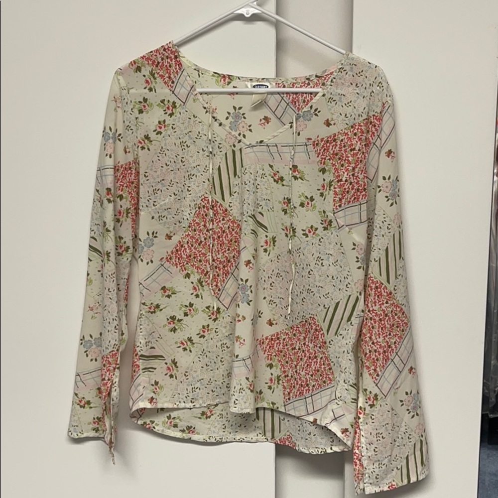 Old Navy Floral Semi-Sheer long sleeve top